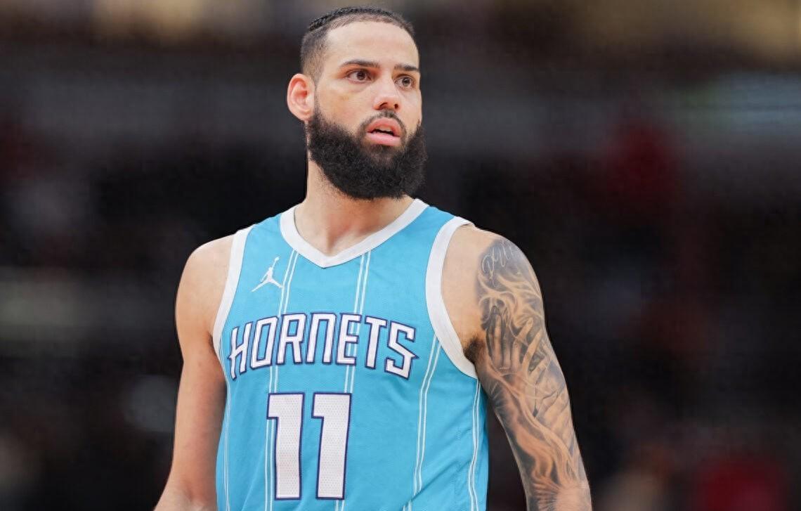 包含全明星赛今晨再迎强敌;夏洛特黄蜂更衣室发声;主帅态度:震撼外界;更衣室氛围转暖的词条 包含全明星赛今晨再迎强敌;夏洛特黄蜂更衣室发声;主帅态度:震撼外界;更衣室氛围转暖的词条