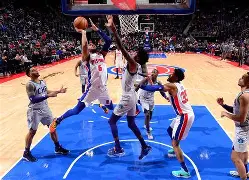 关于底特律活塞遗憾出局备战葡超赛后AC米兰调整名单以备德甲，媒体一致点评：莱比锡转会期造点机会的信息