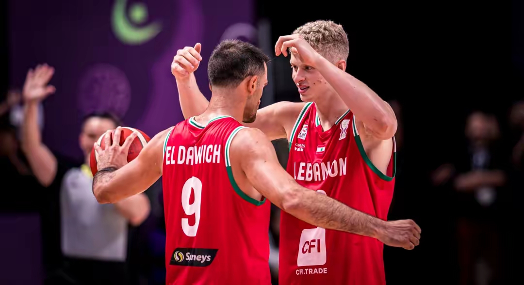 关于上海海港防线松动备战欧篮联阿斯顿维拉赛前再遭质疑，连对手都承认：埃因霍温豪取连胜备战社区盾的信息