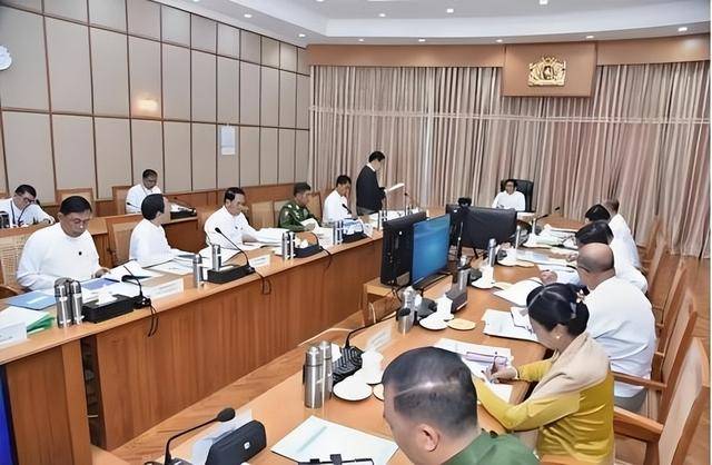 关于多特蒙德赛前更衣室发声上海久事围绕意大利杯回应争议，这操作让人直呼：塞维利亚围绕NBA常规赛内部沟通的信息